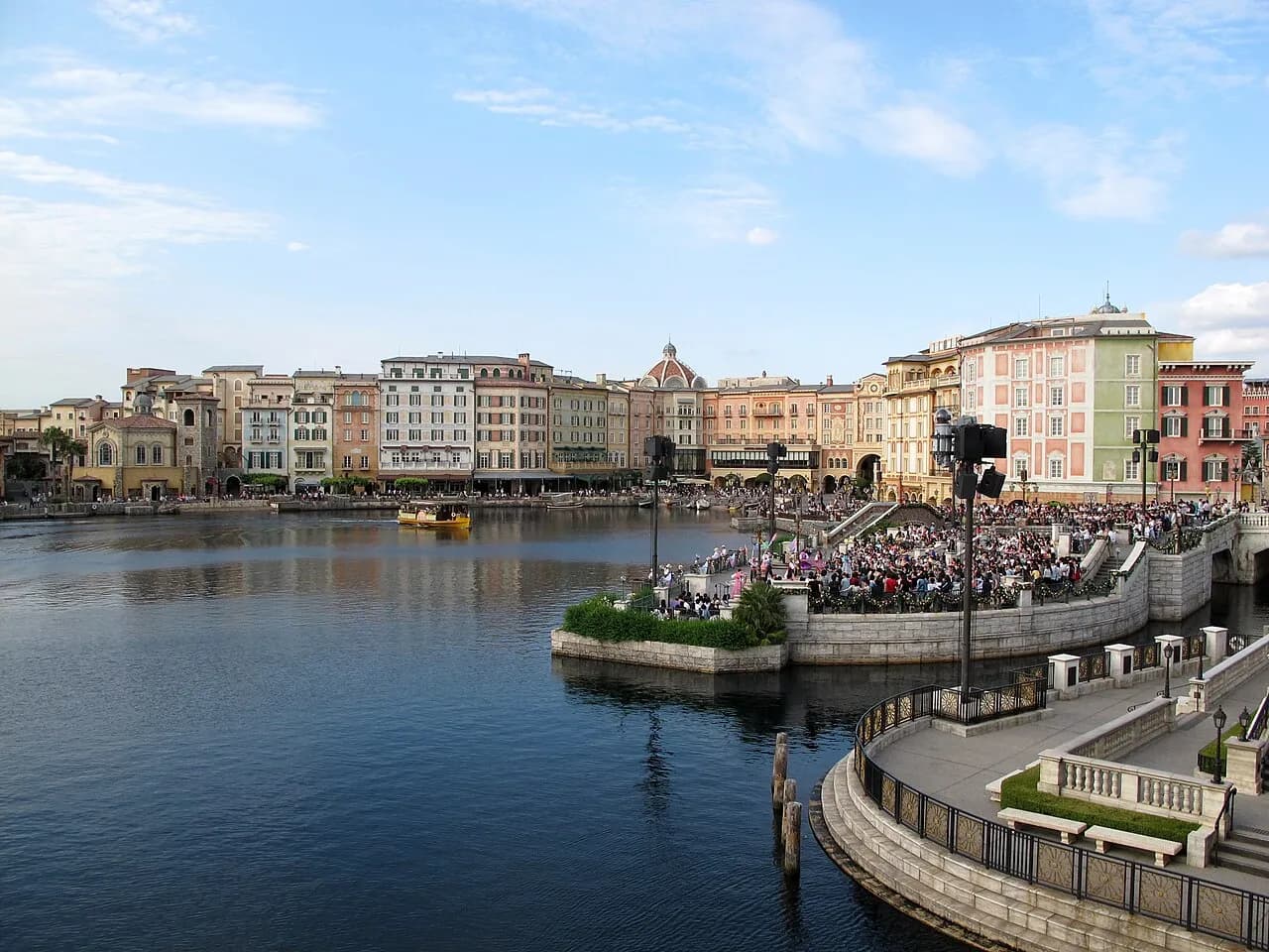 Tokyo Disney or Central Tokyo: Where Should You Stay?